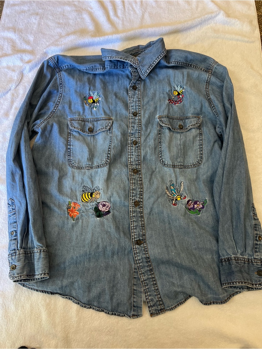 Light Blue Women's Embroidered Denim Jacket